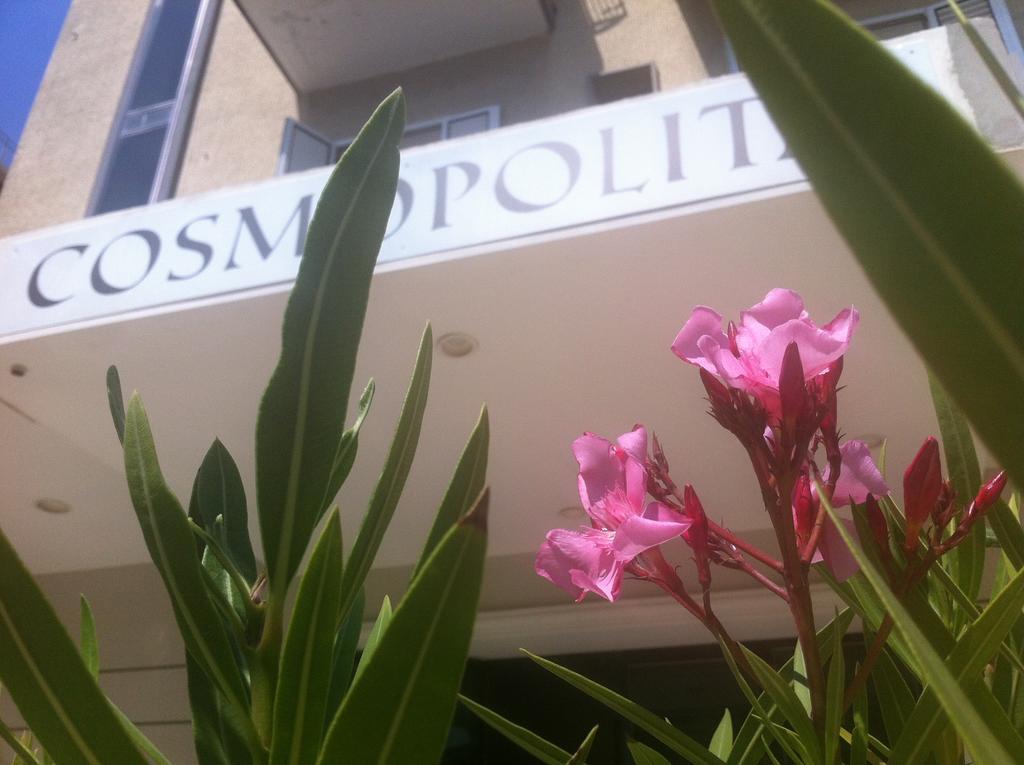 Hotel Cosmopolita Rimini Buitenkant foto