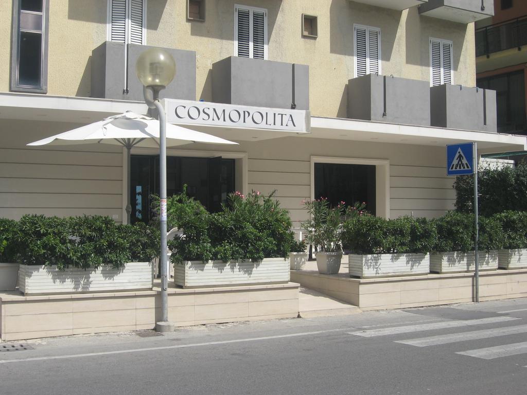 Hotel Cosmopolita Rimini Buitenkant foto