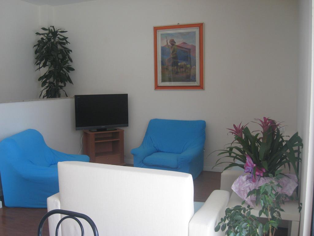Hotel Cosmopolita Rimini Buitenkant foto