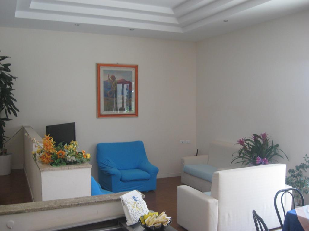 Hotel Cosmopolita Rimini Buitenkant foto