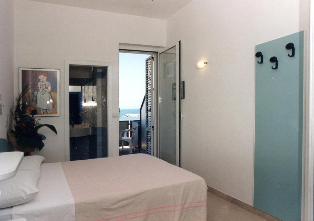 Hotel Cosmopolita Rimini Kamer foto